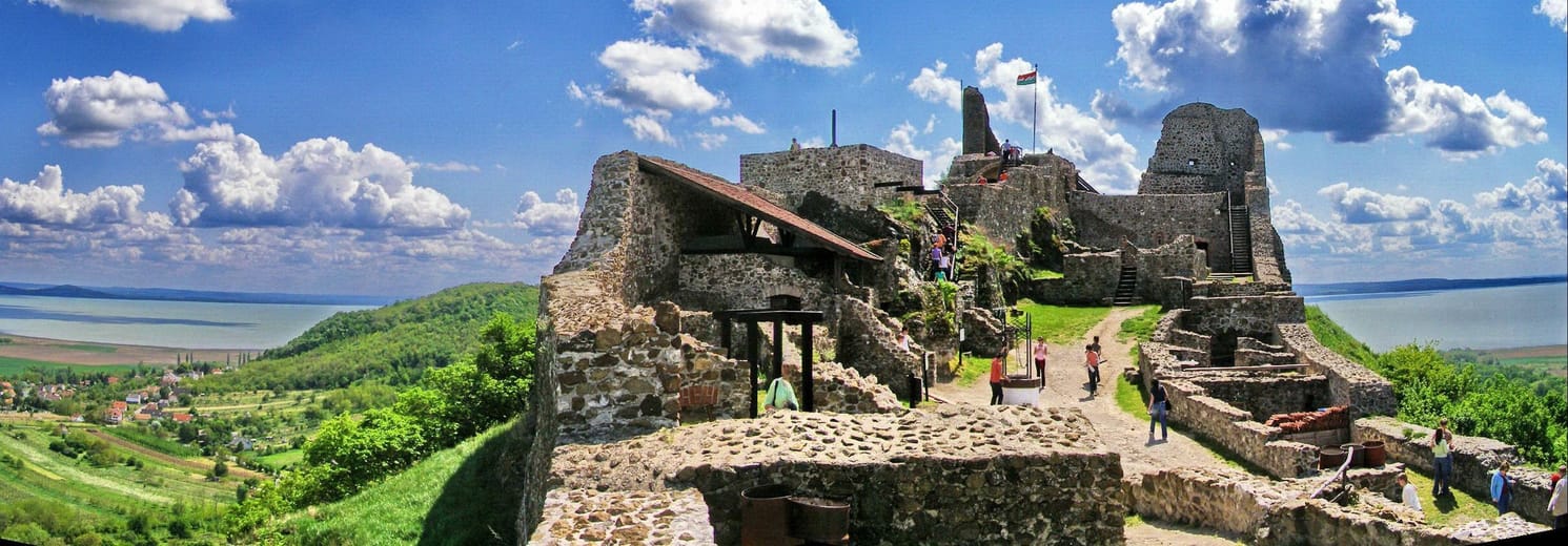 Le Balaton depuis les remparts du château de Szigliget.