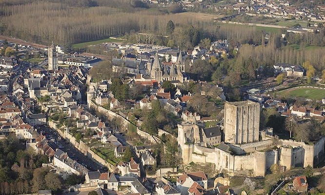 Loches, la cité royale au-dessus de l’Indre.