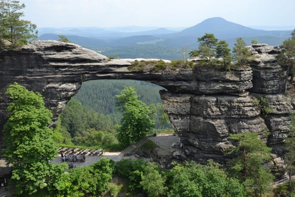 L’arche de Pravčická brána dans la forêt de la Suisse tchèque.