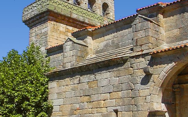 Pereña de la Ribera, the base for the viewpoints that make the whole trip.