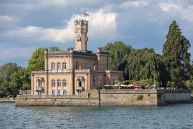Le château Montfort de Langenargen, au bord de l’eau.