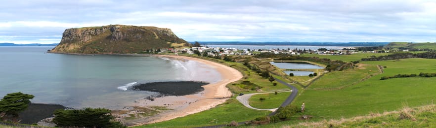 Stanley et sa plage au pied de The Nut, sur la côte nord.