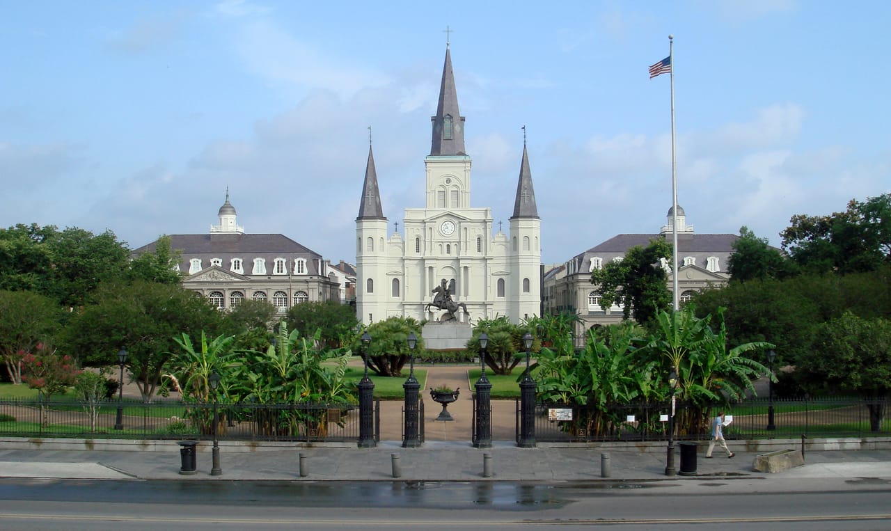 Jackson Square et la cathédrale Saint-Louis, avec la statue d’Andrew Jackson.