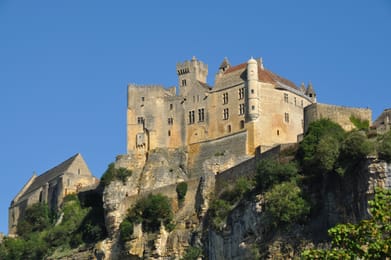 Le château de Beynac sur sa falaise.