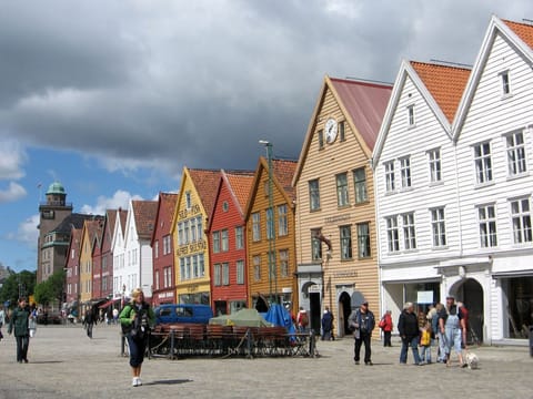 Les façades de bois colorées de Bryggen, sur le port de Bergen.