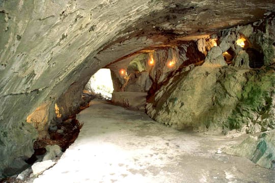 La grotte de Zugarramurdi.