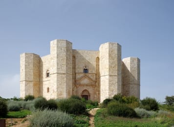 Castel del Monte, l’octogone de Frédéric II, sur une colline des Murge.