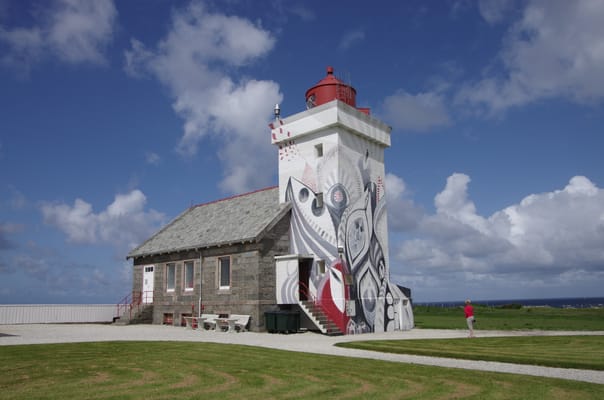Le phare d’Obrestad et la maison du gardien, sur la côte de Jæren.